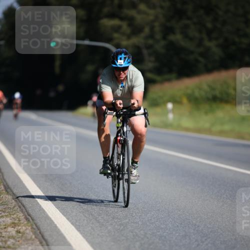 01.09.2024 - 17. Tribühne Triathlon H.Heesch http://msf.ph/oto/6942809 01.09.2024 11:24:57 Radfahren 396, 400, 416, 470 meine-sportfotos.de