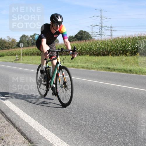 01.09.2024 - 17. Tribühne Triathlon H.Heesch http://msf.ph/oto/6942810 01.09.2024 11:21:05 Radfahren 373 meine-sportfotos.de