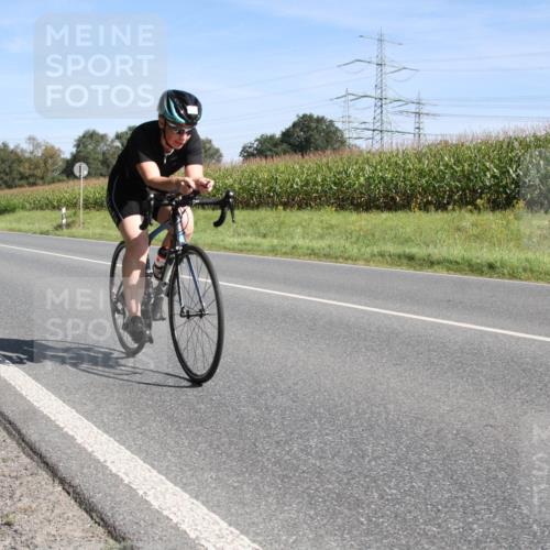 01.09.2024 - 17. Tribühne Triathlon H.Heesch http://msf.ph/oto/6942819 01.09.2024 11:21:20 Radfahren 369, 376, 411 meine-sportfotos.de