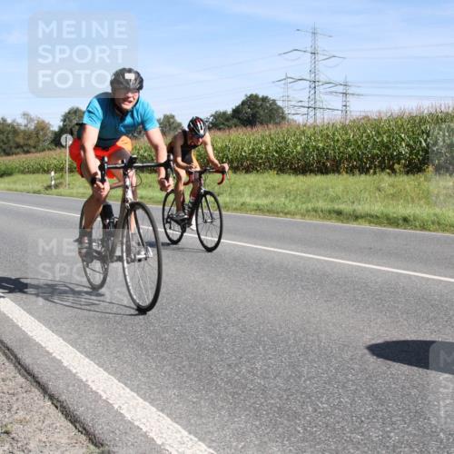 01.09.2024 - 17. Tribühne Triathlon H.Heesch http://msf.ph/oto/6942832 01.09.2024 11:21:30 Radfahren 366, 383, 386, 399, 442 meine-sportfotos.de