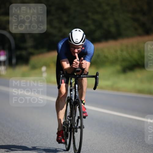 01.09.2024 - 17. Tribühne Triathlon H.Heesch http://msf.ph/oto/6942844 01.09.2024 11:25:06 Radfahren 335, 396, 403, 415, 474, 486, 553 meine-sportfotos.de