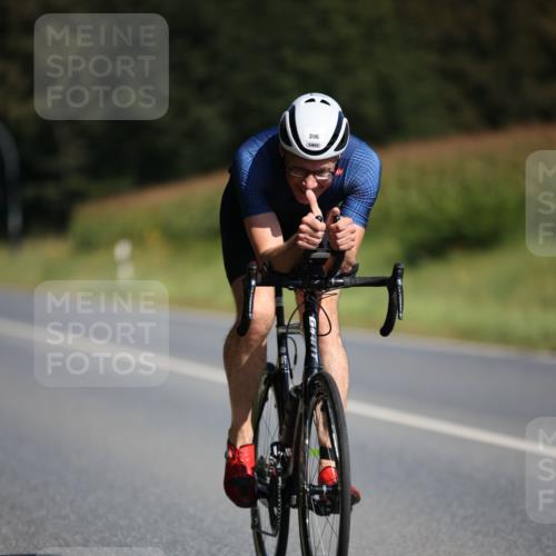 01.09.2024 - 17. Tribühne Triathlon H.Heesch http://msf.ph/oto/6942850 01.09.2024 11:25:06 Radfahren 335, 396, 403, 415, 474, 486, 553 meine-sportfotos.de