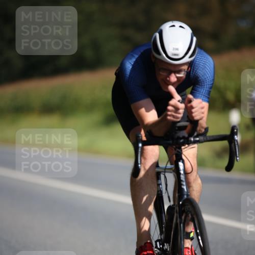 01.09.2024 - 17. Tribühne Triathlon H.Heesch http://msf.ph/oto/6942858 01.09.2024 11:25:06 Radfahren 335, 396, 403, 415, 474, 486, 553 meine-sportfotos.de