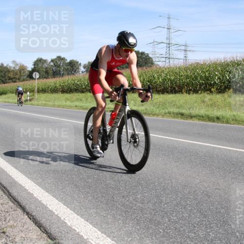 01.09.2024 - 17. Tribühne Triathlon H.Heesch http://msf.ph/oto/6942863 01.09.2024 11:21:59 Radfahren 309, 361, 413, 420, 428 meine-sportfotos.de