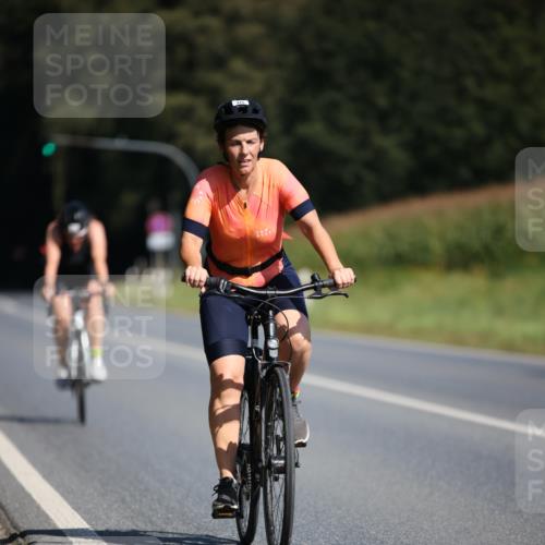 01.09.2024 - 17. Tribühne Triathlon H.Heesch http://msf.ph/oto/6942868 01.09.2024 11:25:07 Radfahren 335, 336, 396, 403, 415, 474, 486, 553 meine-sportfotos.de