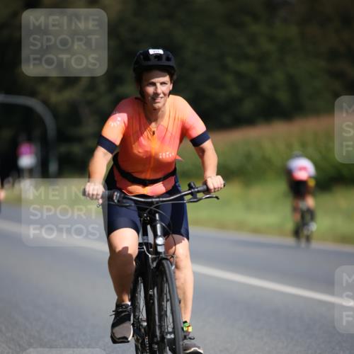 01.09.2024 - 17. Tribühne Triathlon H.Heesch http://msf.ph/oto/6942880 01.09.2024 11:25:08 Radfahren 335, 336, 396, 403, 415, 474, 486, 553, 1479 meine-sportfotos.de