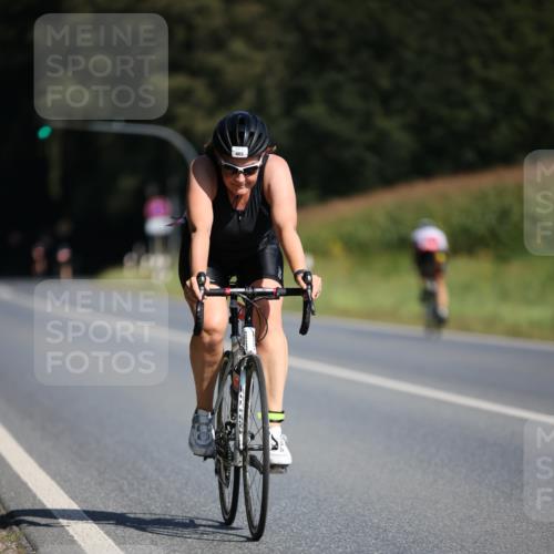 01.09.2024 - 17. Tribühne Triathlon H.Heesch http://msf.ph/oto/6942894 01.09.2024 11:25:09 Radfahren 335, 336, 403, 415, 474, 486, 553, 1479 meine-sportfotos.de