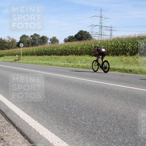 01.09.2024 - 17. Tribühne Triathlon H.Heesch http://msf.ph/oto/6942919 01.09.2024 11:22:45 Radfahren 382, 387, 408, 489 meine-sportfotos.de
