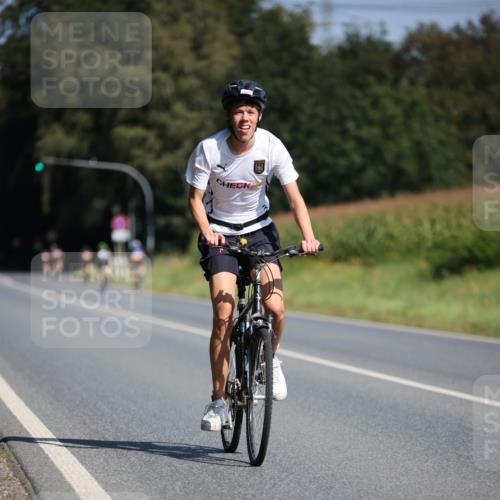 01.09.2024 - 17. Tribühne Triathlon H.Heesch http://msf.ph/oto/6942935 01.09.2024 11:25:31 Radfahren 334, 363, 478, 495, 498 meine-sportfotos.de