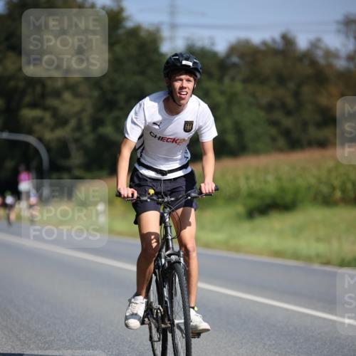 01.09.2024 - 17. Tribühne Triathlon H.Heesch http://msf.ph/oto/6942948 01.09.2024 11:25:31 Radfahren 334, 363, 478, 495, 498 meine-sportfotos.de