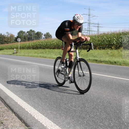 01.09.2024 - 17. Tribühne Triathlon H.Heesch http://msf.ph/oto/6942960 01.09.2024 11:23:26 Radfahren 372, 397, 504 meine-sportfotos.de