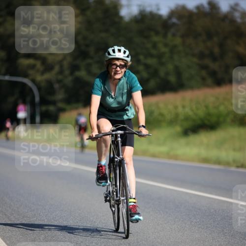 01.09.2024 - 17. Tribühne Triathlon H.Heesch http://msf.ph/oto/6942961 01.09.2024 11:29:04 Radfahren 379, 421, 444, 555, 559 meine-sportfotos.de