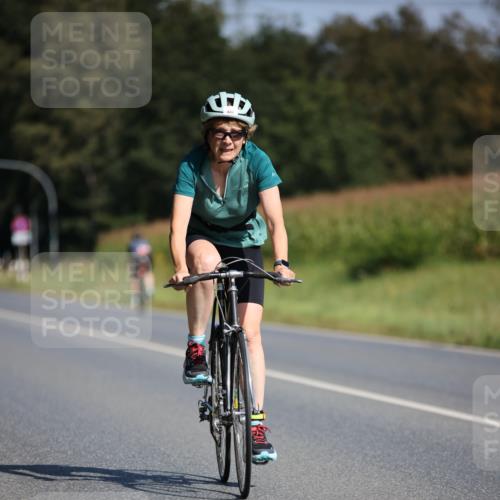 01.09.2024 - 17. Tribühne Triathlon H.Heesch http://msf.ph/oto/6942963 01.09.2024 11:29:04 Radfahren 379, 421, 444, 555, 559 meine-sportfotos.de