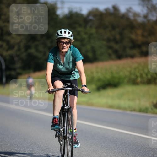 01.09.2024 - 17. Tribühne Triathlon H.Heesch http://msf.ph/oto/6942967 01.09.2024 11:29:04 Radfahren 379, 421, 444, 555, 559 meine-sportfotos.de