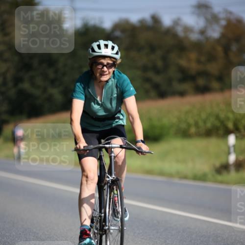 01.09.2024 - 17. Tribühne Triathlon H.Heesch http://msf.ph/oto/6942975 01.09.2024 11:29:04 Radfahren 379, 421, 444, 555, 559 meine-sportfotos.de