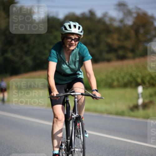 01.09.2024 - 17. Tribühne Triathlon H.Heesch http://msf.ph/oto/6942979 01.09.2024 11:29:04 Radfahren 379, 421, 444, 555, 559 meine-sportfotos.de