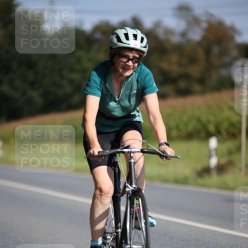 01.09.2024 - 17. Tribühne Triathlon H.Heesch http://msf.ph/oto/6942982 01.09.2024 11:29:04 Radfahren 379, 421, 444, 555, 559 meine-sportfotos.de