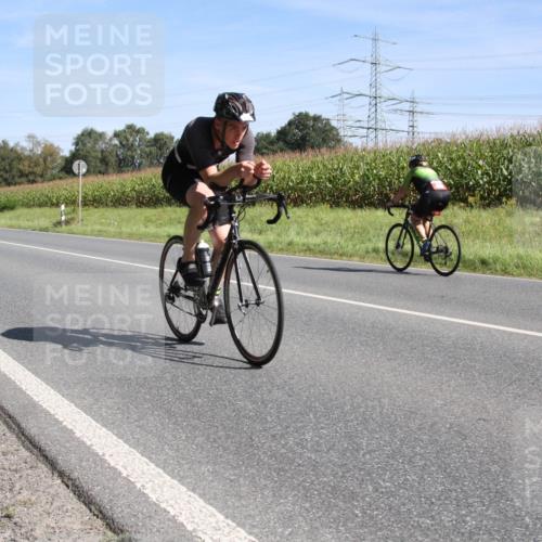 01.09.2024 - 17. Tribühne Triathlon H.Heesch http://msf.ph/oto/6942984 01.09.2024 11:23:58 Radfahren 349, 406, 412, 421, 434 meine-sportfotos.de
