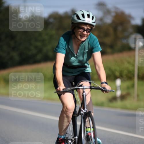 01.09.2024 - 17. Tribühne Triathlon H.Heesch http://msf.ph/oto/6942985 01.09.2024 11:29:04 Radfahren 379, 421, 444, 555, 559 meine-sportfotos.de