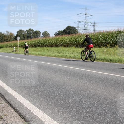 01.09.2024 - 17. Tribühne Triathlon H.Heesch http://msf.ph/oto/6942990 01.09.2024 11:24:00 Radfahren 349, 406, 412, 421, 434 meine-sportfotos.de