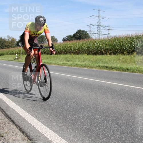 01.09.2024 - 17. Tribühne Triathlon H.Heesch http://msf.ph/oto/6943039 01.09.2024 11:24:48 Radfahren 323, 370, 391, 431, 437, 545 meine-sportfotos.de