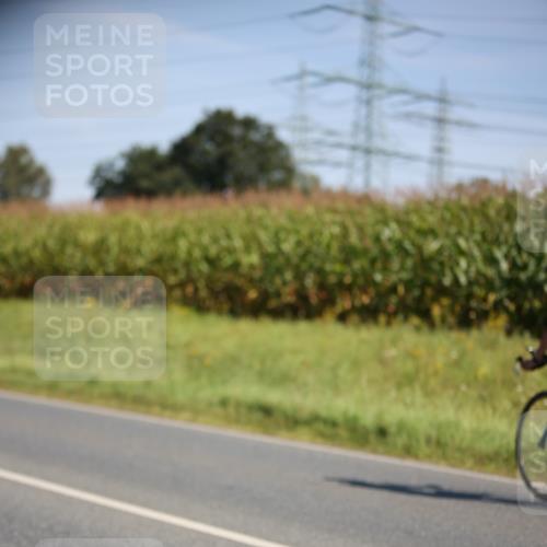 01.09.2024 - 17. Tribühne Triathlon H.Heesch http://msf.ph/oto/6943052 01.09.2024 11:29:26 Radfahren 320, 380, 477, 490 meine-sportfotos.de