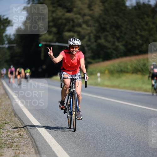 01.09.2024 - 17. Tribühne Triathlon H.Heesch http://msf.ph/oto/6943055 01.09.2024 11:30:03 Radfahren 357, 358, 398, 425, 441, 461, 532 meine-sportfotos.de