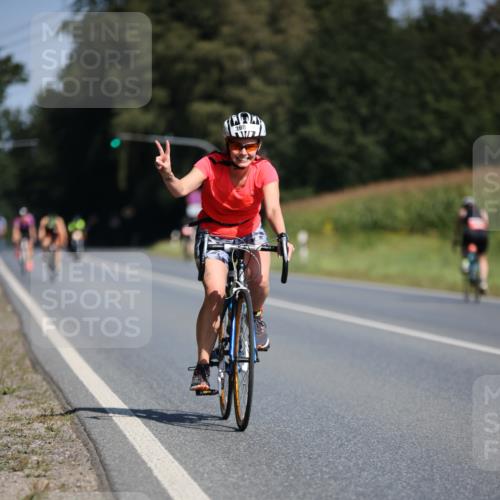 01.09.2024 - 17. Tribühne Triathlon H.Heesch http://msf.ph/oto/6943061 01.09.2024 11:30:03 Radfahren 357, 358, 398, 425, 441, 461, 532 meine-sportfotos.de