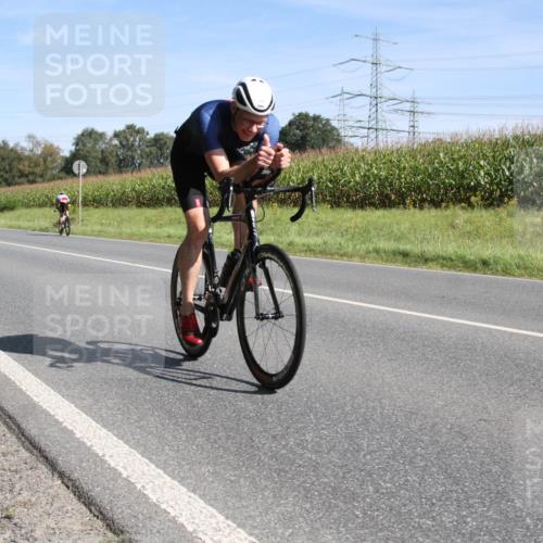 01.09.2024 - 17. Tribühne Triathlon H.Heesch http://msf.ph/oto/6943062 01.09.2024 11:25:06 Radfahren 396, 403, 415, 470 meine-sportfotos.de