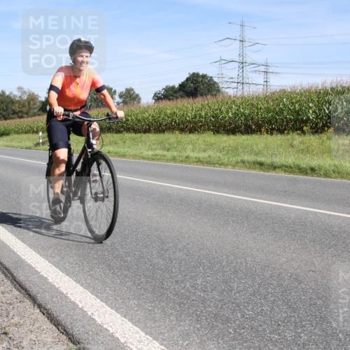 01.09.2024 - 17. Tribühne Triathlon H.Heesch http://msf.ph/oto/6943065 01.09.2024 11:25:08 Radfahren 335, 396, 403, 415, 470, 474, 486, 553 meine-sportfotos.de
