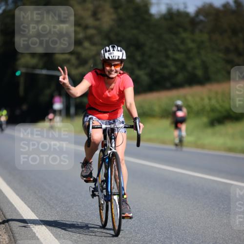 01.09.2024 - 17. Tribühne Triathlon H.Heesch http://msf.ph/oto/6943074 01.09.2024 11:30:04 Radfahren 357, 398, 425, 441, 461, 532 meine-sportfotos.de