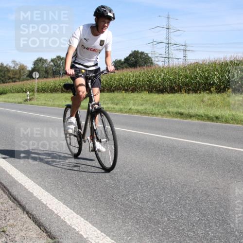 01.09.2024 - 17. Tribühne Triathlon H.Heesch http://msf.ph/oto/6943095 01.09.2024 11:25:32 Radfahren 334, 363, 377, 495 meine-sportfotos.de