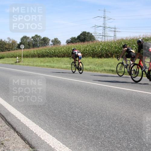 01.09.2024 - 17. Tribühne Triathlon H.Heesch http://msf.ph/oto/6943105 01.09.2024 11:25:39 Radfahren 313, 363, 478, 495, 498, 524 meine-sportfotos.de