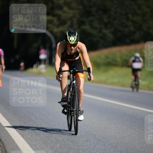 01.09.2024 - 17. Tribühne Triathlon H.Heesch http://msf.ph/oto/6943106 01.09.2024 11:30:09 Radfahren 357, 425, 461, 532, 539 meine-sportfotos.de