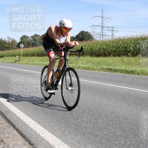 01.09.2024 - 17. Tribühne Triathlon H.Heesch http://msf.ph/oto/6943119 01.09.2024 11:25:57 Radfahren 311 meine-sportfotos.de