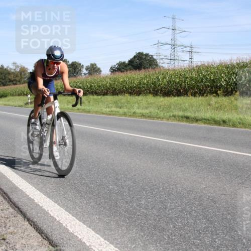 01.09.2024 - 17. Tribühne Triathlon H.Heesch http://msf.ph/oto/6943129 01.09.2024 11:26:16 Radfahren 325, 373, 455, 513 meine-sportfotos.de