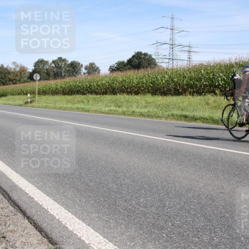 01.09.2024 - 17. Tribühne Triathlon H.Heesch http://msf.ph/oto/6943165 01.09.2024 11:27:02 Radfahren 376, 411, 442, 552 meine-sportfotos.de