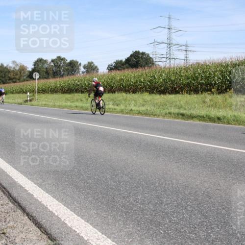 01.09.2024 - 17. Tribühne Triathlon H.Heesch http://msf.ph/oto/6943185 01.09.2024 11:27:17 Radfahren 383, 388, 420, 480, 481 meine-sportfotos.de