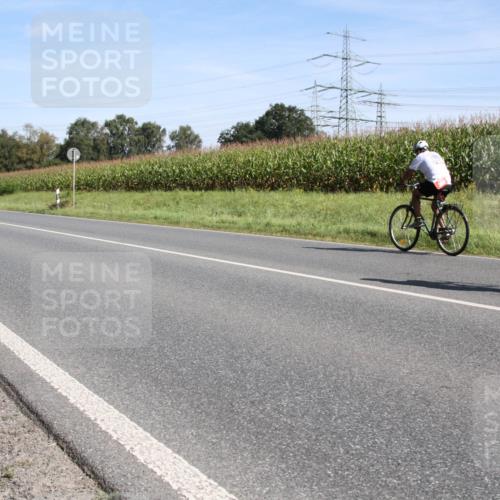 01.09.2024 - 17. Tribühne Triathlon H.Heesch http://msf.ph/oto/6943200 01.09.2024 11:27:41 Radfahren 399, 443, 464 meine-sportfotos.de