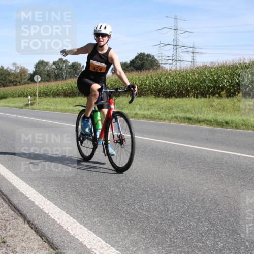 01.09.2024 - 17. Tribühne Triathlon H.Heesch http://msf.ph/oto/6943218 01.09.2024 11:28:18 Radfahren 324 meine-sportfotos.de