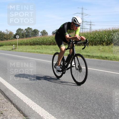 01.09.2024 - 17. Tribühne Triathlon H.Heesch http://msf.ph/oto/6943224 01.09.2024 11:28:24 Radfahren 324, 346 meine-sportfotos.de