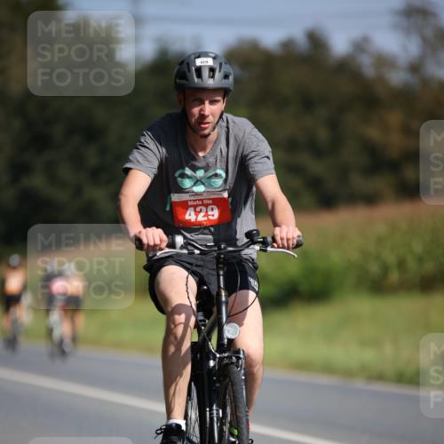 01.09.2024 - 17. Tribühne Triathlon H.Heesch http://msf.ph/oto/6943225 01.09.2024 11:30:36 Radfahren 360, 405, 429, 516, 519 meine-sportfotos.de
