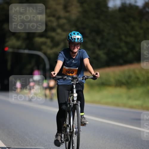 01.09.2024 - 17. Tribühne Triathlon H.Heesch http://msf.ph/oto/6943233 01.09.2024 11:30:39 Radfahren 360, 405, 429, 516, 531 meine-sportfotos.de