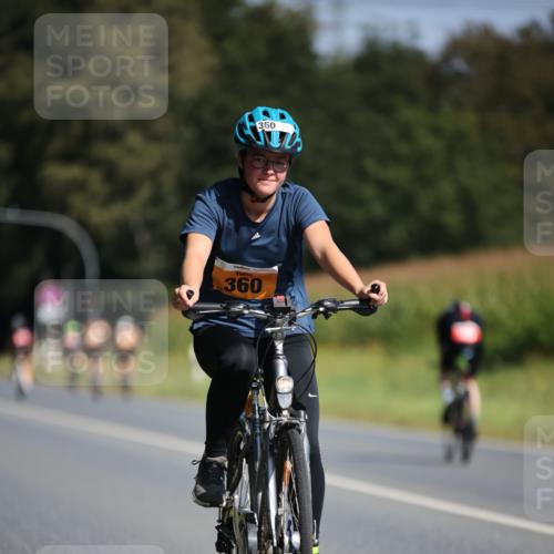 01.09.2024 - 17. Tribühne Triathlon H.Heesch http://msf.ph/oto/6943248 01.09.2024 11:30:39 Radfahren 360, 405, 429, 516, 531 meine-sportfotos.de