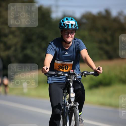 01.09.2024 - 17. Tribühne Triathlon H.Heesch http://msf.ph/oto/6943259 01.09.2024 11:30:39 Radfahren 360, 405, 429, 516, 531 meine-sportfotos.de