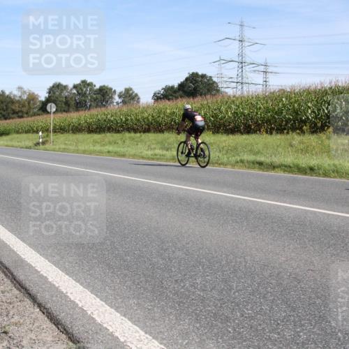 01.09.2024 - 17. Tribühne Triathlon H.Heesch http://msf.ph/oto/6943260 01.09.2024 11:29:07 Radfahren 421, 444, 555, 559 meine-sportfotos.de