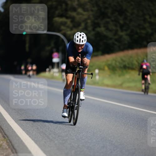 01.09.2024 - 17. Tribühne Triathlon H.Heesch http://msf.ph/oto/6943265 01.09.2024 11:30:49 Radfahren 319, 403, 433, 471, 512, 531, 562 meine-sportfotos.de