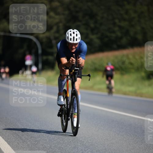 01.09.2024 - 17. Tribühne Triathlon H.Heesch http://msf.ph/oto/6943278 01.09.2024 11:30:49 Radfahren 319, 403, 433, 471, 512, 531, 562 meine-sportfotos.de