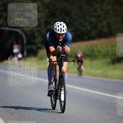 01.09.2024 - 17. Tribühne Triathlon H.Heesch http://msf.ph/oto/6943281 01.09.2024 11:30:49 Radfahren 319, 403, 433, 471, 512, 531, 562 meine-sportfotos.de
