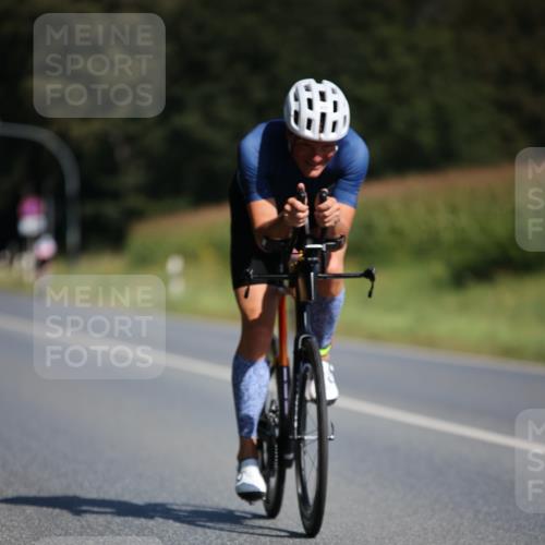 01.09.2024 - 17. Tribühne Triathlon H.Heesch http://msf.ph/oto/6943290 01.09.2024 11:30:50 Radfahren 319, 403, 433, 471, 512, 562 meine-sportfotos.de